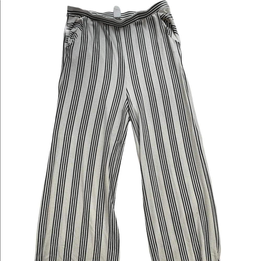 Windsor Flare Cropped pants sz m